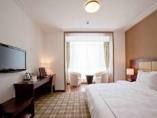 Super 8 Ningxia Road Hotell Qingdao Exteriör bild